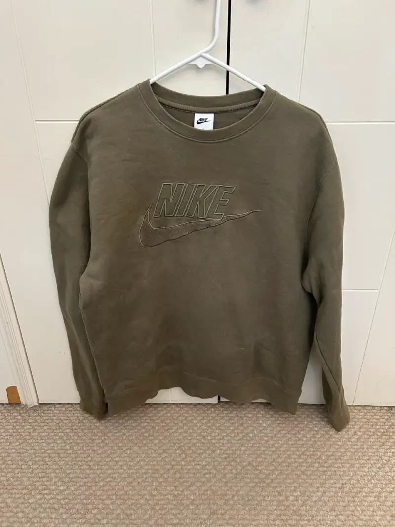 Polerón Nike verde oliva - 1