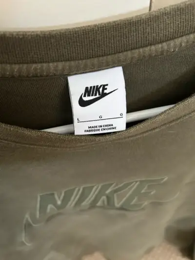 Polerón Nike verde oliva - miniatura 3