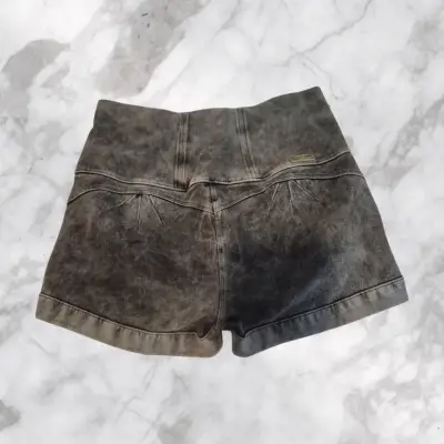 Shorts de mezclilla oscuros - miniatura 4