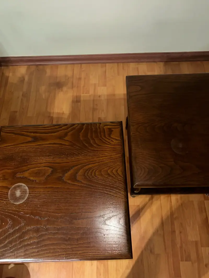 Mesas de madera oscuras - 2