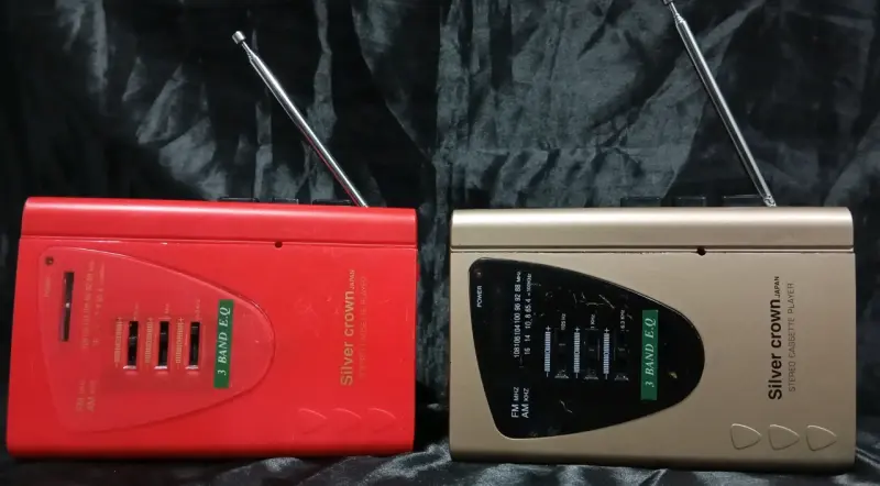 Walkman Silver Crown rojo y Tono platinado - 2