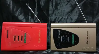 Walkman Silver Crown rojo y Tono platinado - miniatura 2
