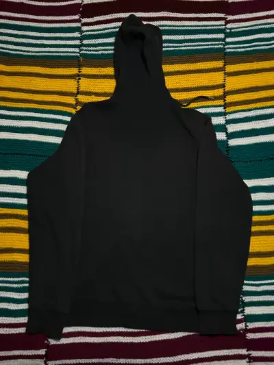 Polerón negro con cierre - miniatura 3