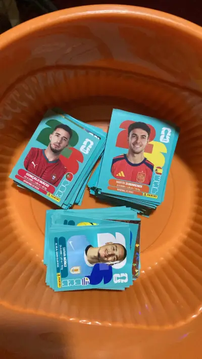 Lote de láminas de fútbol FIFA 2026 - miniatura 1