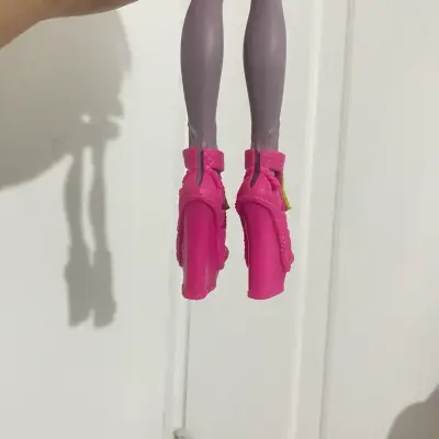 Muñeca Marisol Monster High sin accesorios y mano - miniatura 6