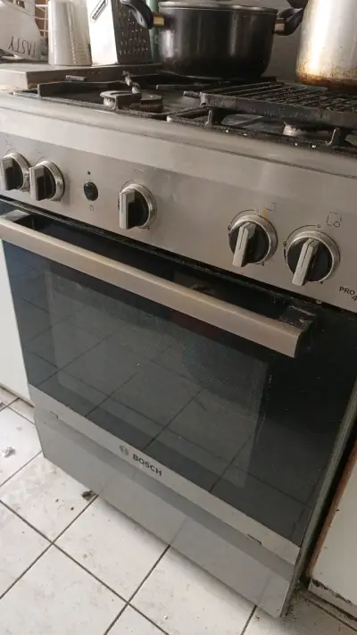 Cocina a gas Bosch - miniatura 1