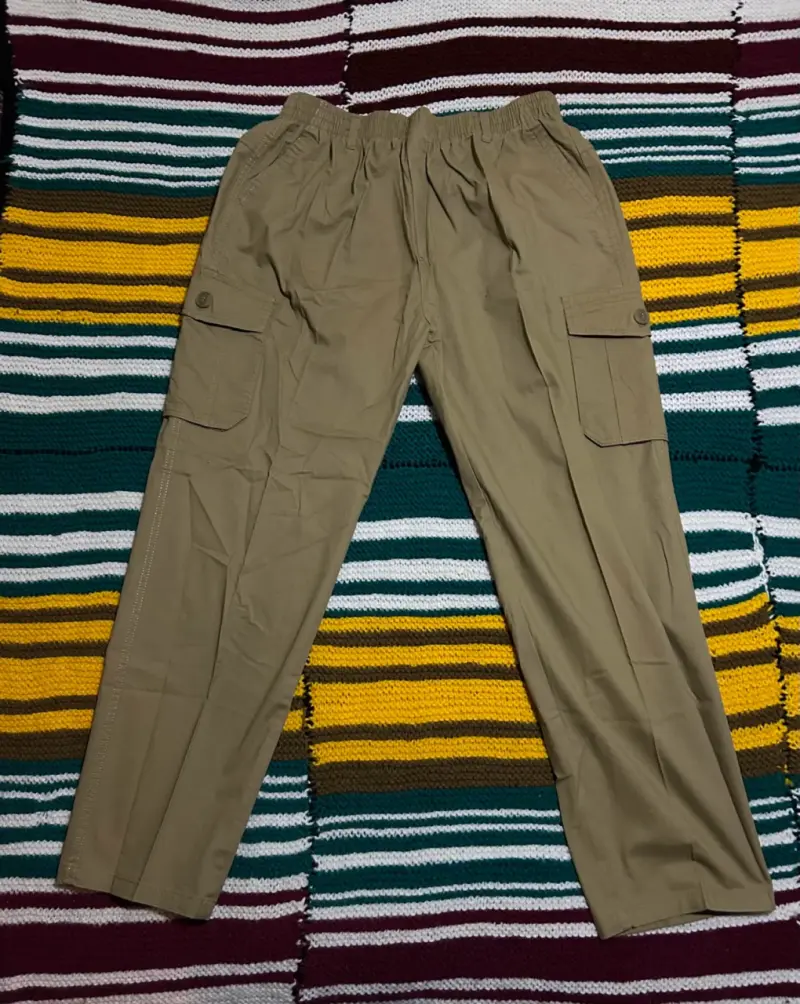 Pantalones cargo beige hombre - 1