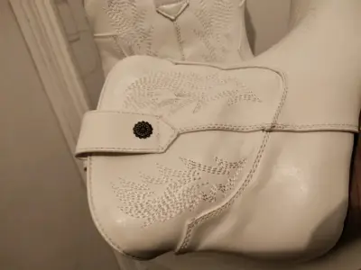 Botas blancas estilo western - miniatura 5