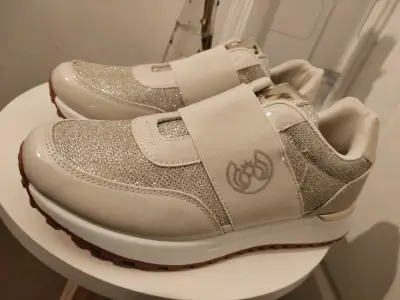 Zapatillas estilo deportivo doradas - miniatura 2