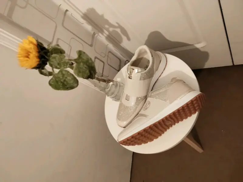Zapatillas estilo deportivo doradas - 6