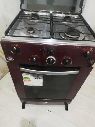 Cocina a gas con horno - miniatura 1