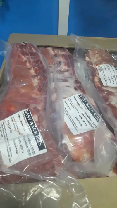 Costillas de cerdo envasadas al vacío - miniatura 1
