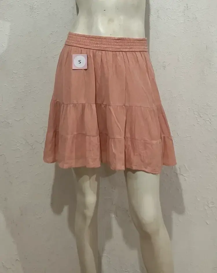 Falda corta rosa talle S - 1