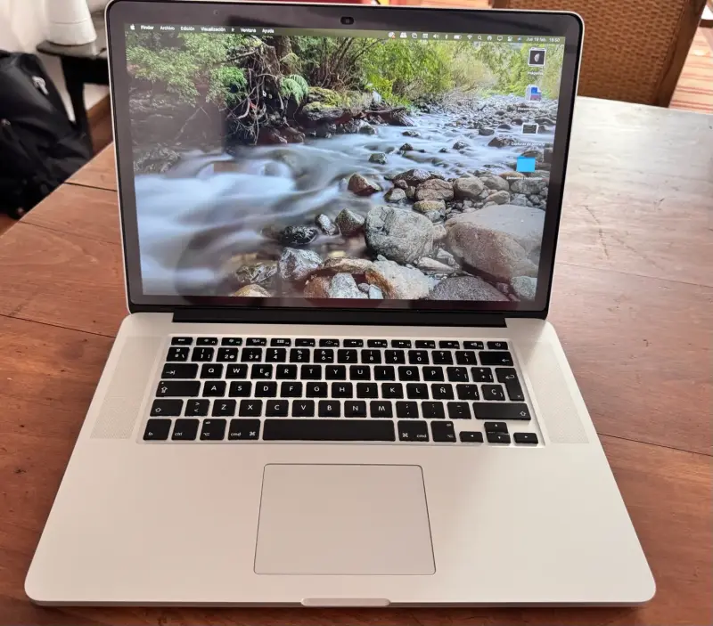 Laptop Apple MacBook Pro 15 pulgadas - 1