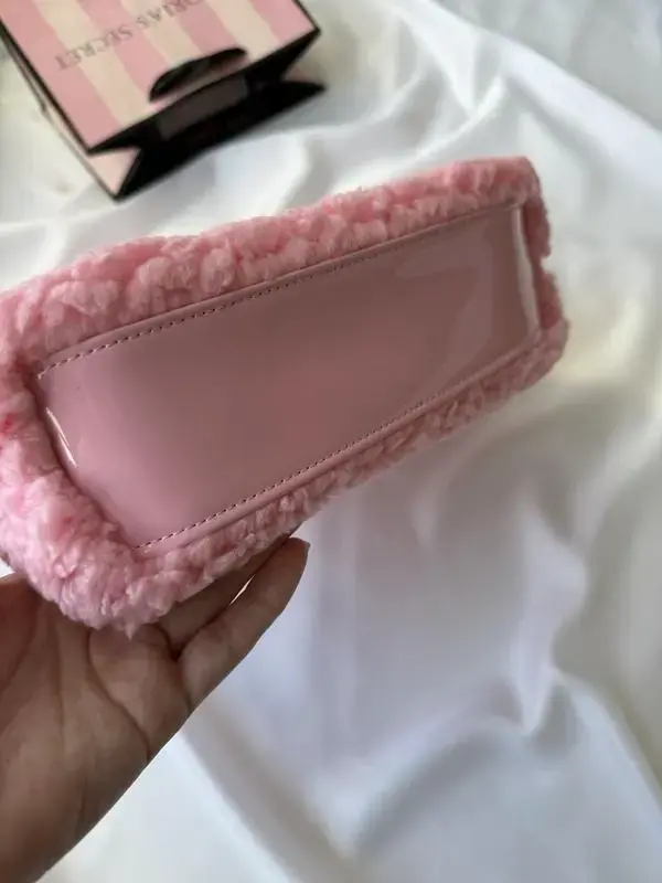 Neceser rosado con cremas Pink - 3