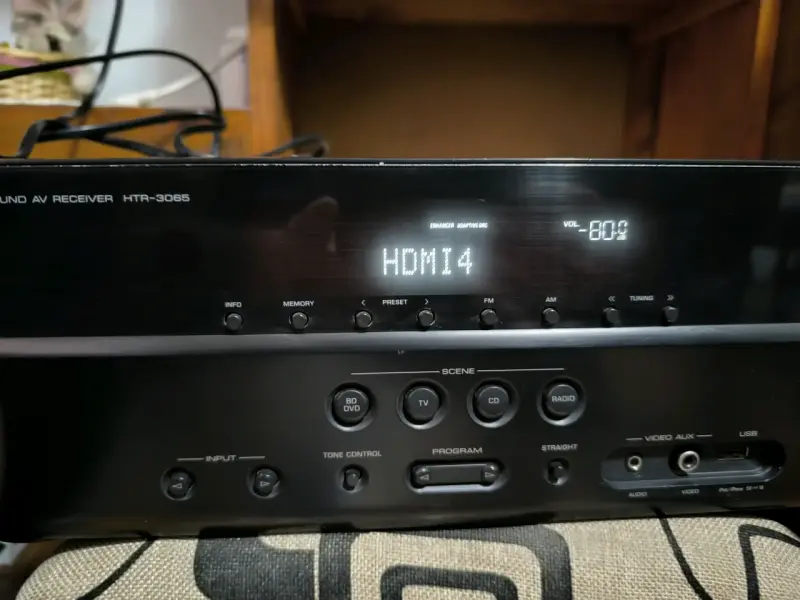 Receiver Yamaha - 6