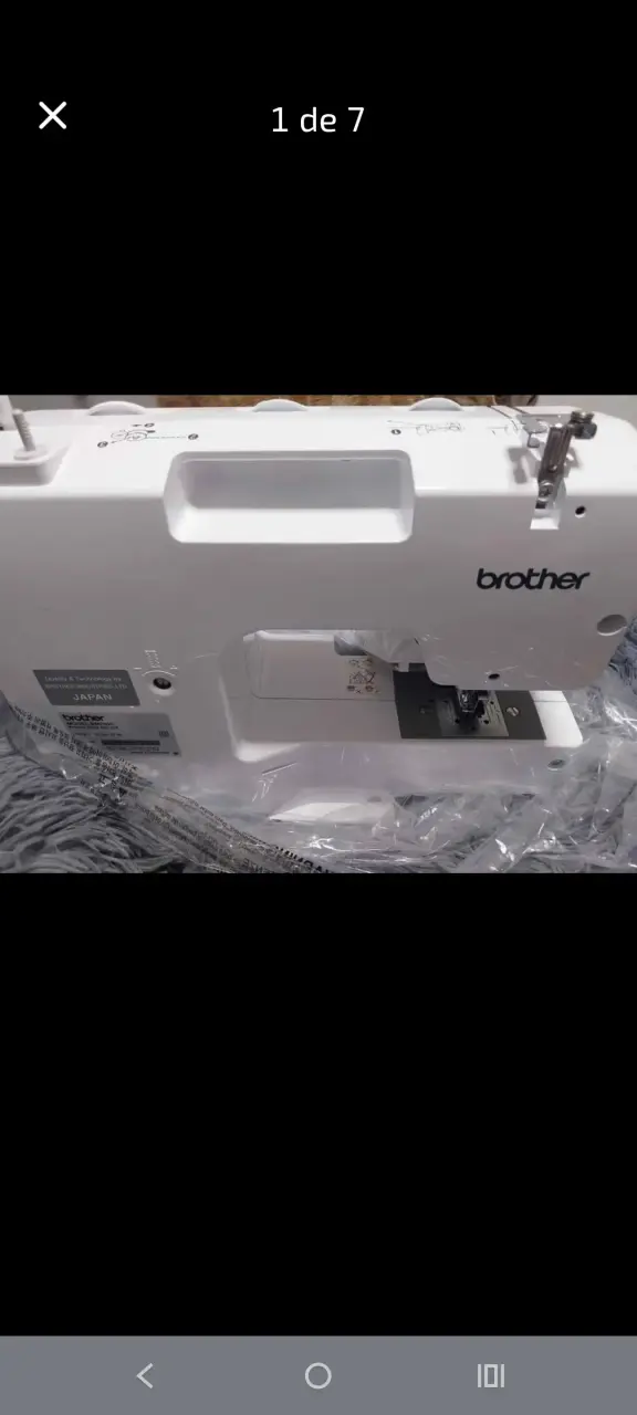 Máquina de coser Brother blanca - 1
