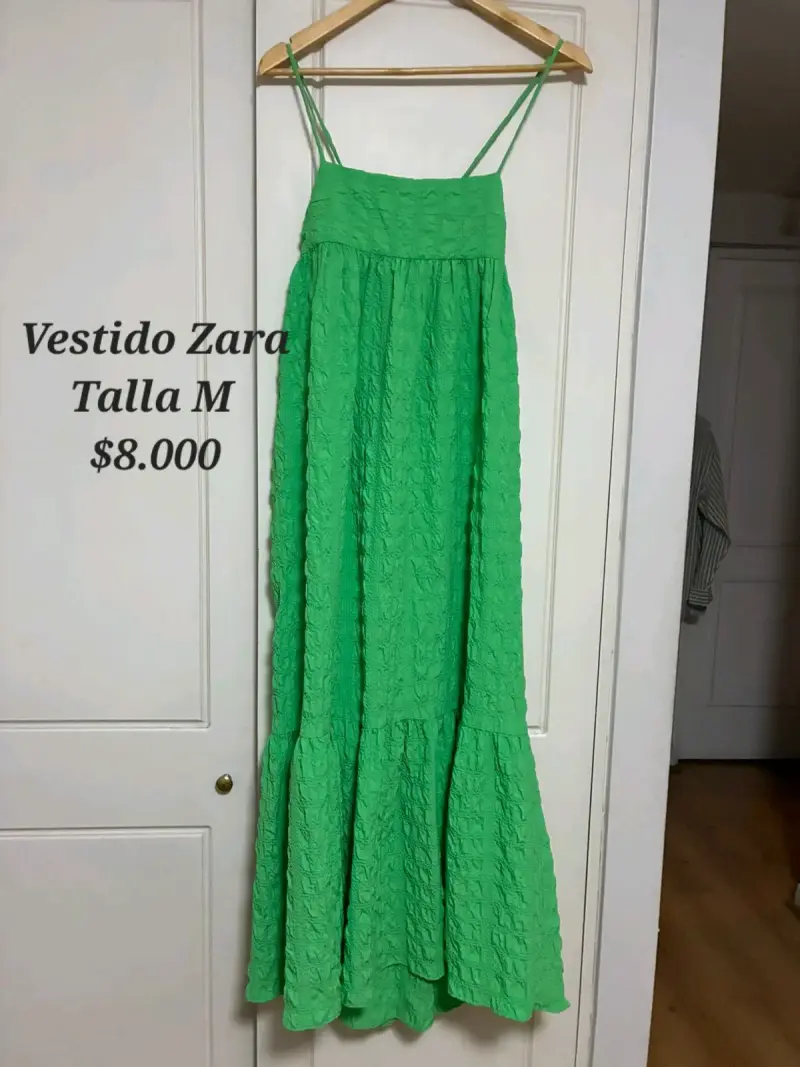 Vestido verde Zara talla M - 1
