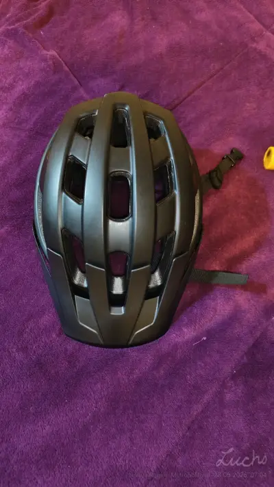 Casco de ciclismo negro - miniatura 5
