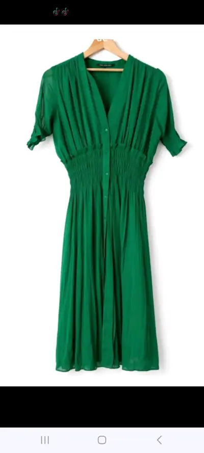 Vestido verde fluido - miniatura 1