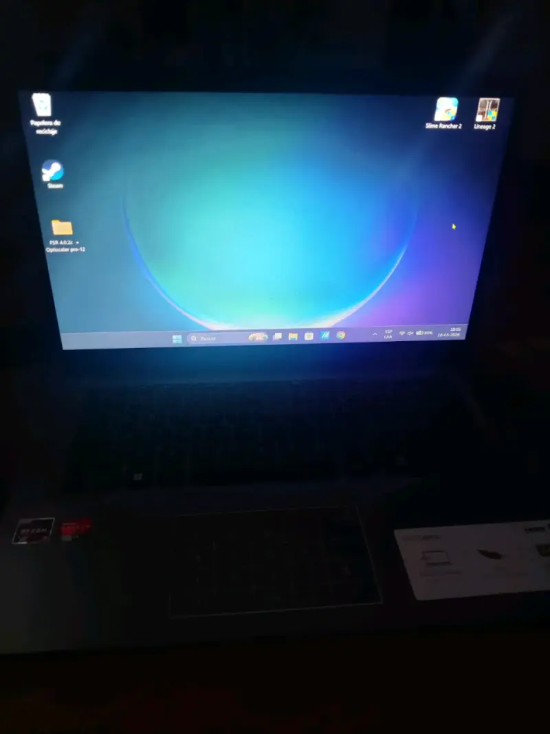 Laptop ASUS con teclado numérico - 3
