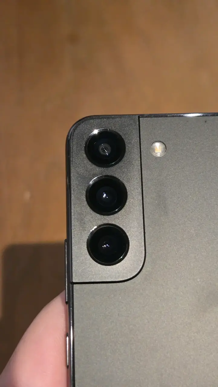 Smartphone Galaxy S22+ con caja - 4
