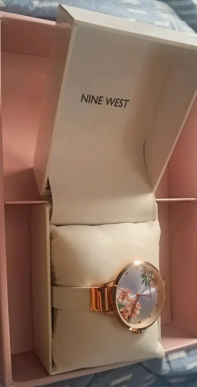 Reloj Nine West floral nuevo