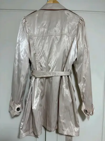 Trench coat beige brillante - miniatura 3