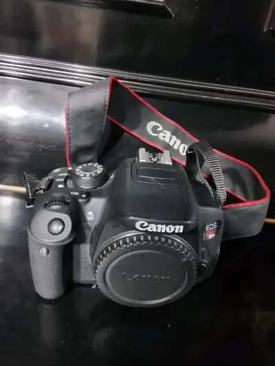 Cámara Canon con accesorios - miniatura 5