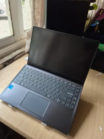 Laptop MSI 14'' Intel Core i5 - miniatura 1
