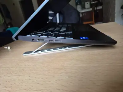Laptop MSI 14'' Intel Core i5 - miniatura 4