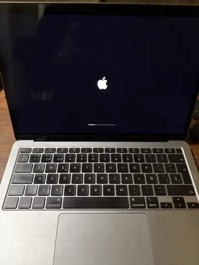 MacBook Air i3 2020 (detalle) - miniatura 2