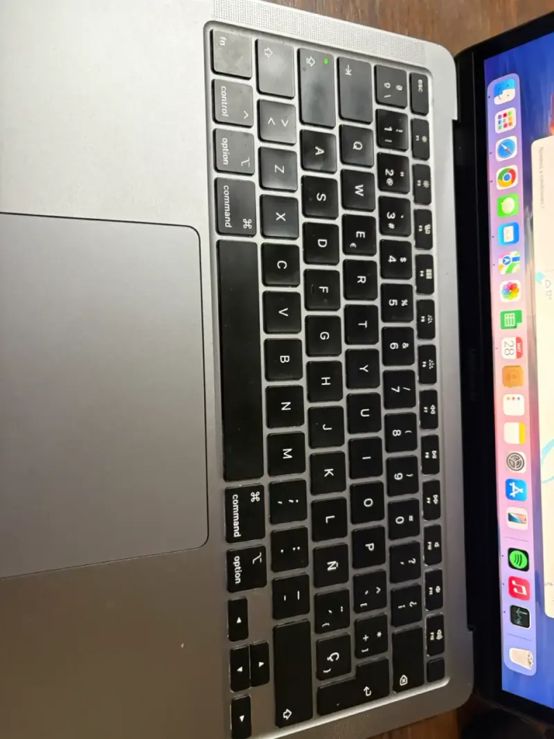 MacBook Air i3 2020 (detalle) - 6