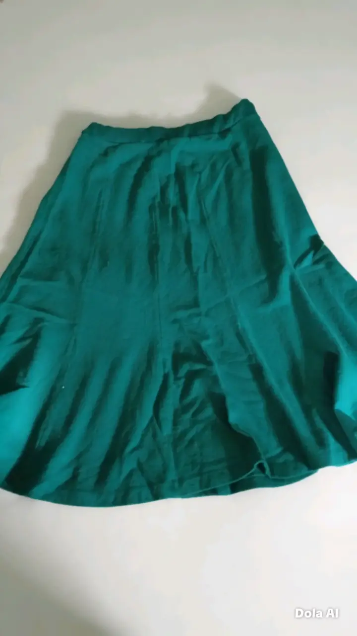Falda larga verde esmeralda