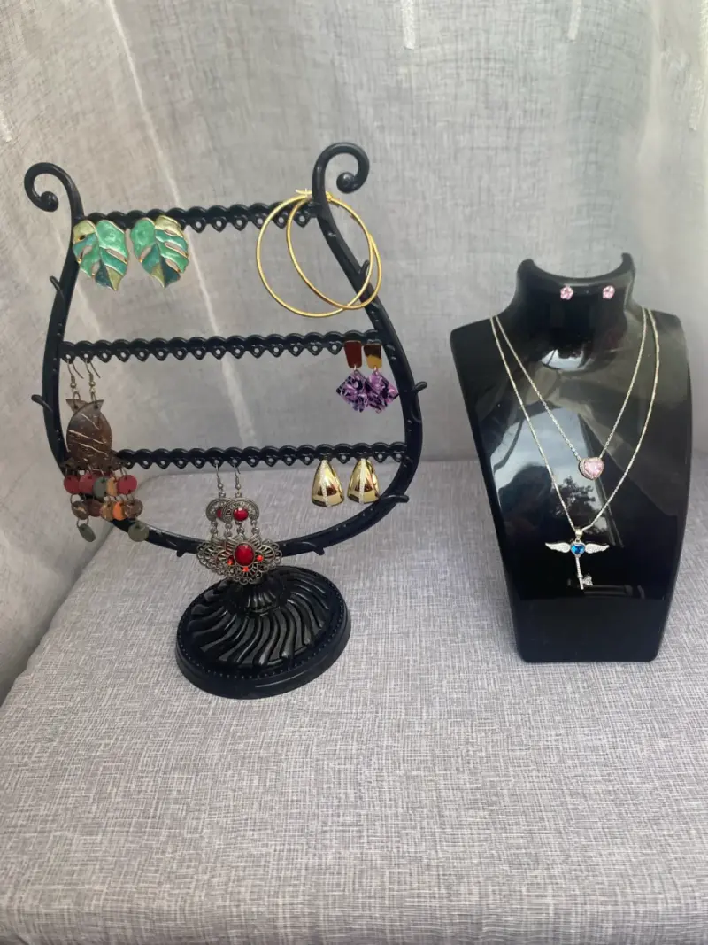 Set de joyería con soporte - 1