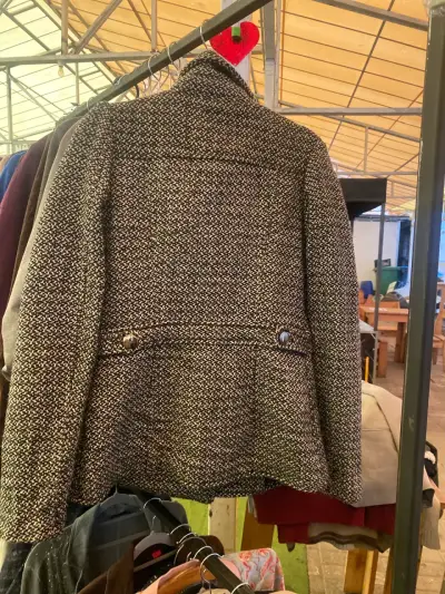 Abrigo gris estilo militar - miniatura 2