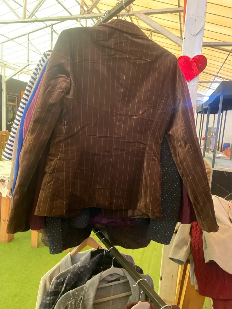 Blazer café de pana a rayas - 2