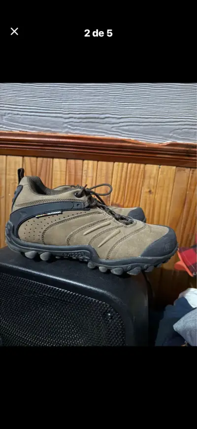 Zapatillas outdoor marrón y negro - miniatura 1