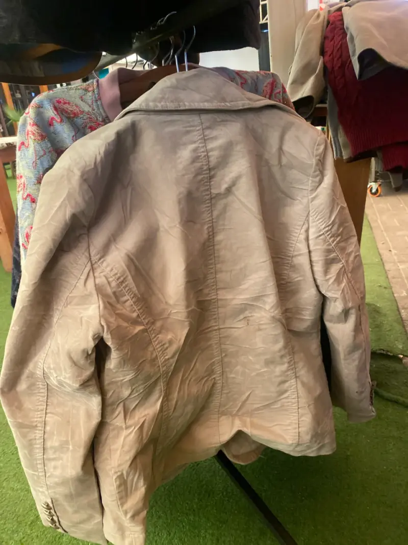 Blazer beige para mujer - 2
