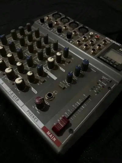 Mesa de mezclas Phonic - miniatura 1