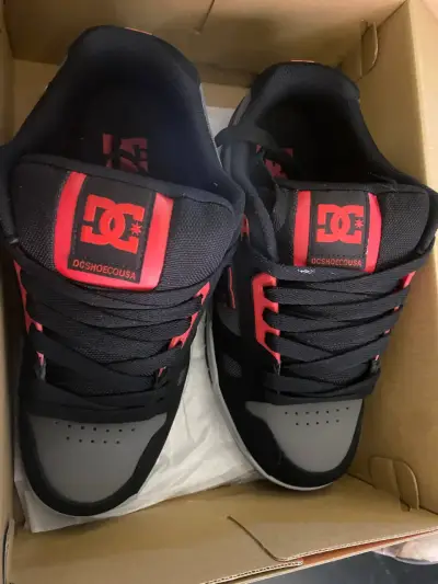 Zapatillas dc nuevas - miniatura 2