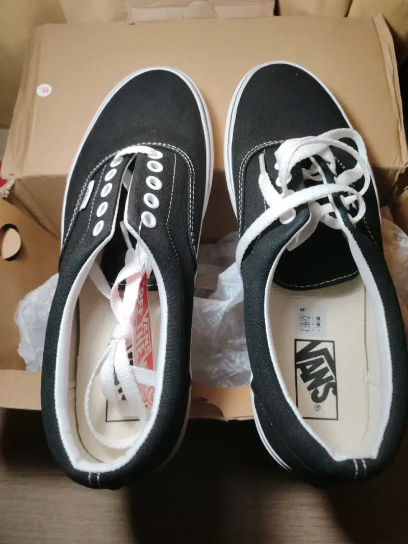 Zapatillas negras Vans en caja nuevas - 2