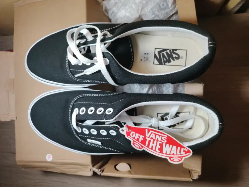 Zapatillas negras Vans en caja nuevas - 4