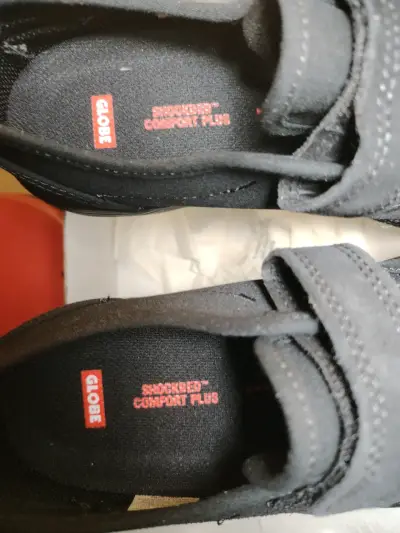 Zapatillas negras Globe con velcro nuevas - miniatura 4
