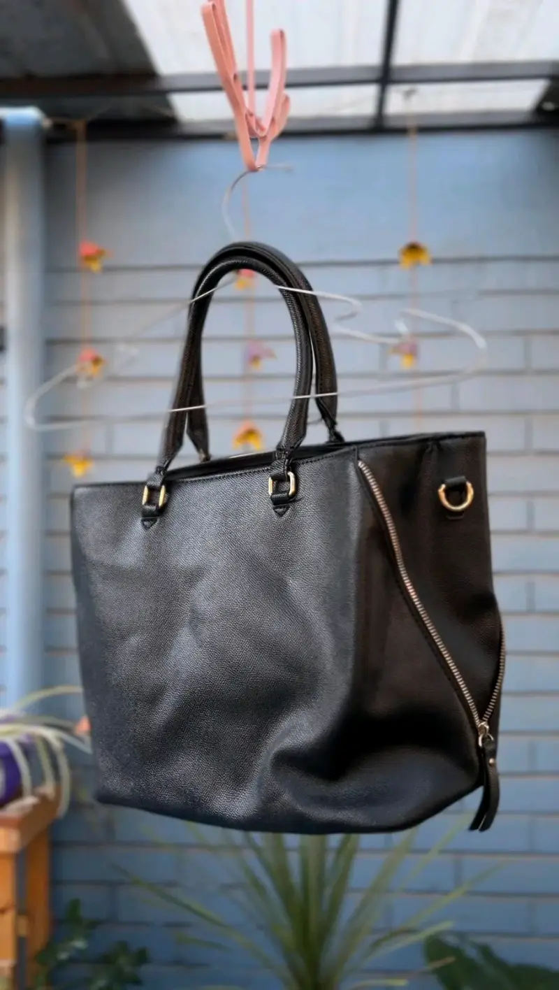 Bolso negro elegante