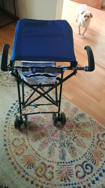 Coche de bebé plegable azul - miniatura 2