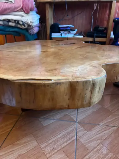 Mesa de madera artesanal - miniatura 1