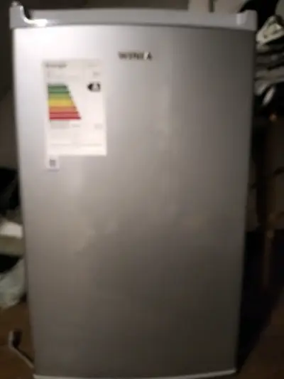 Refrigerador pequeño Wurla plateado - miniatura 1