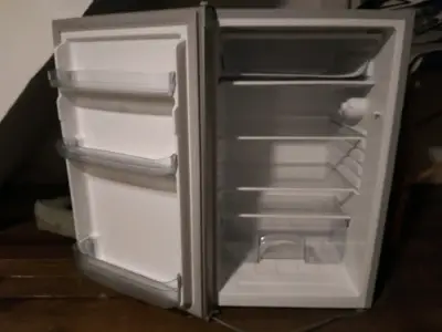 Refrigerador pequeño Wurla plateado - miniatura 3