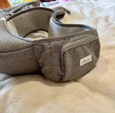 Mochila portabebé gris - miniatura 5